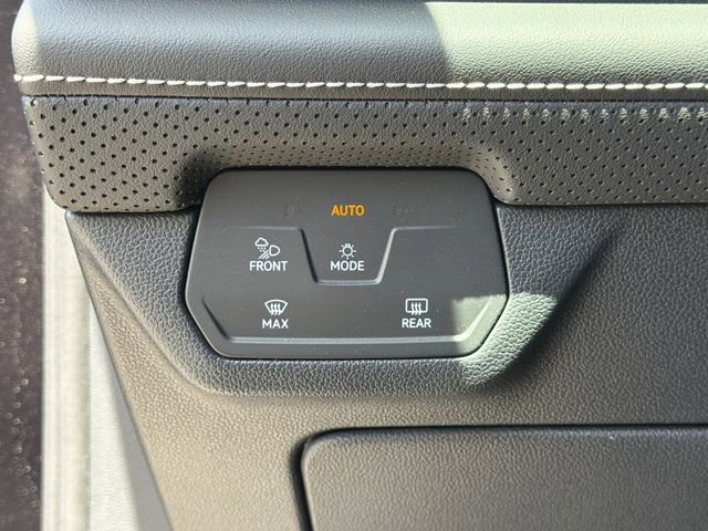 Used 2026 Volkswagen Atlas SE FWD image 33