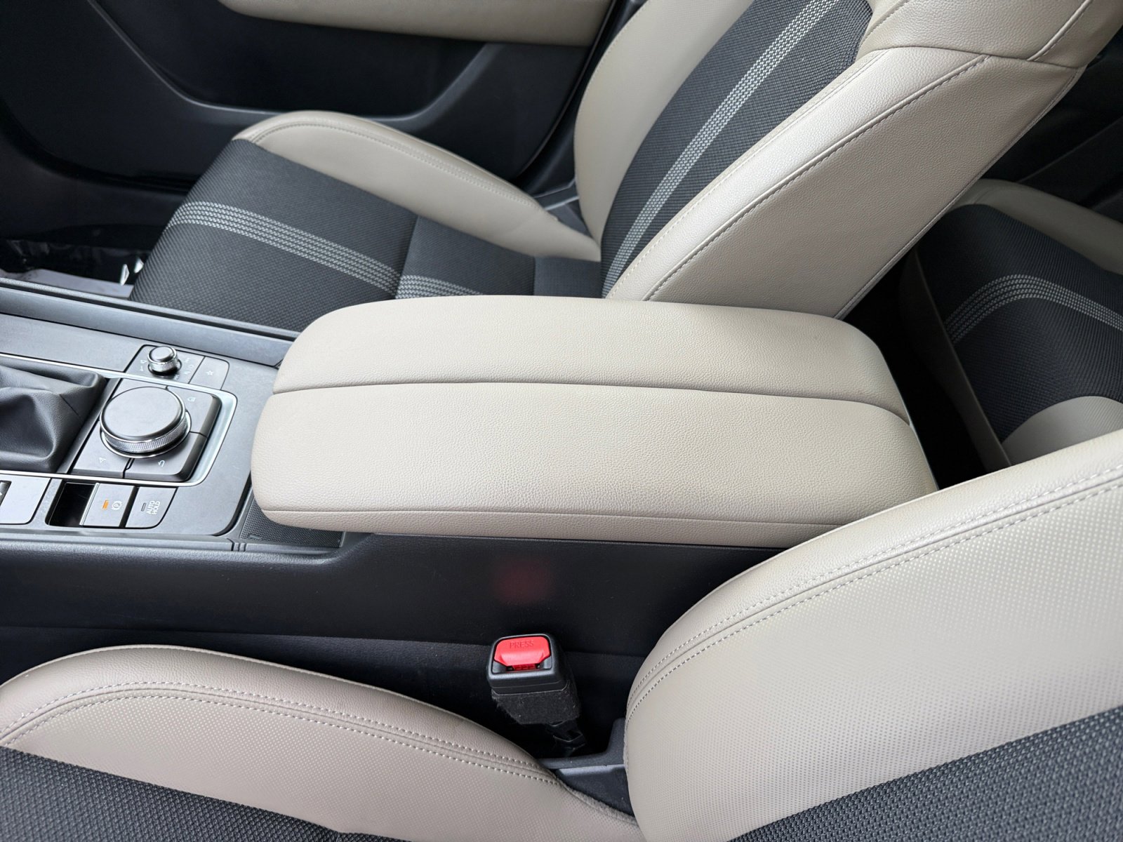 Certified 2025 MAZDA CX-50 AWD 2.5 S w/ Cargo Package image 14