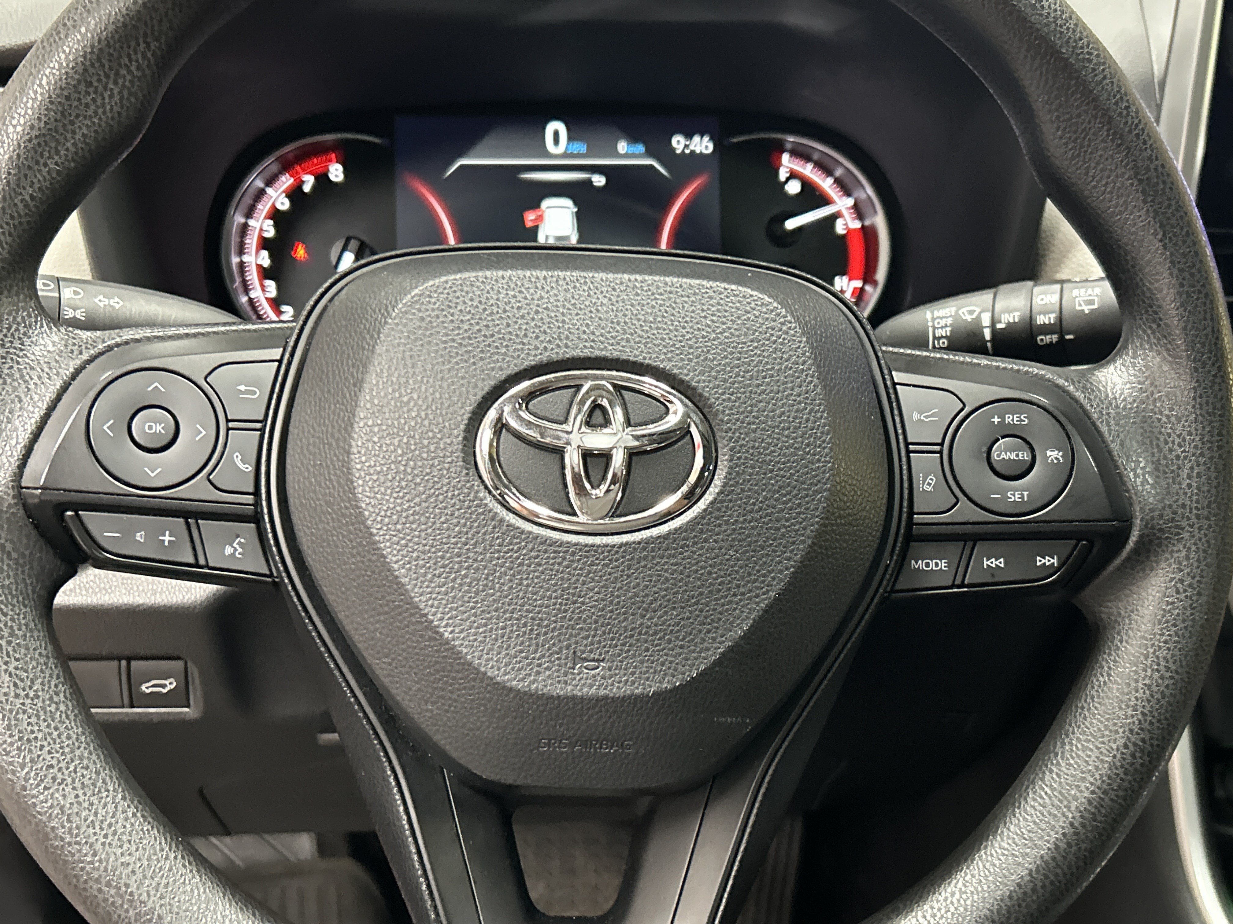 Used 2024 Toyota RAV4 XLE w/ Convenience Package FWD image 9