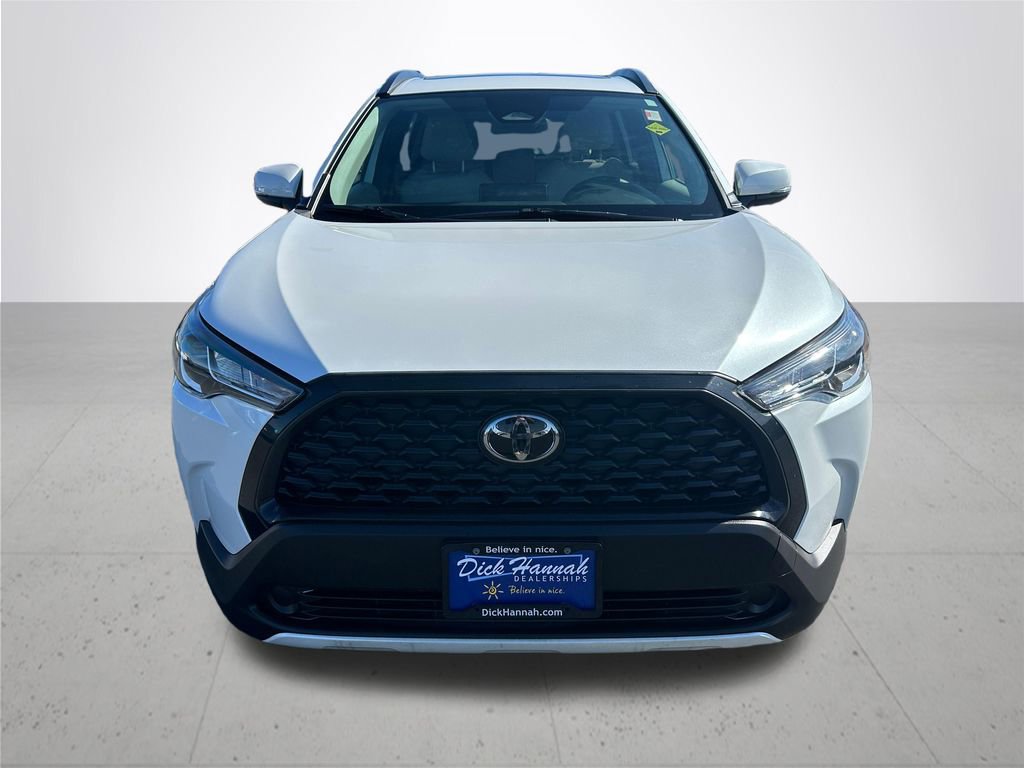 Used 2023 Toyota Corolla Cross LE w/ Moonroof Package image 3