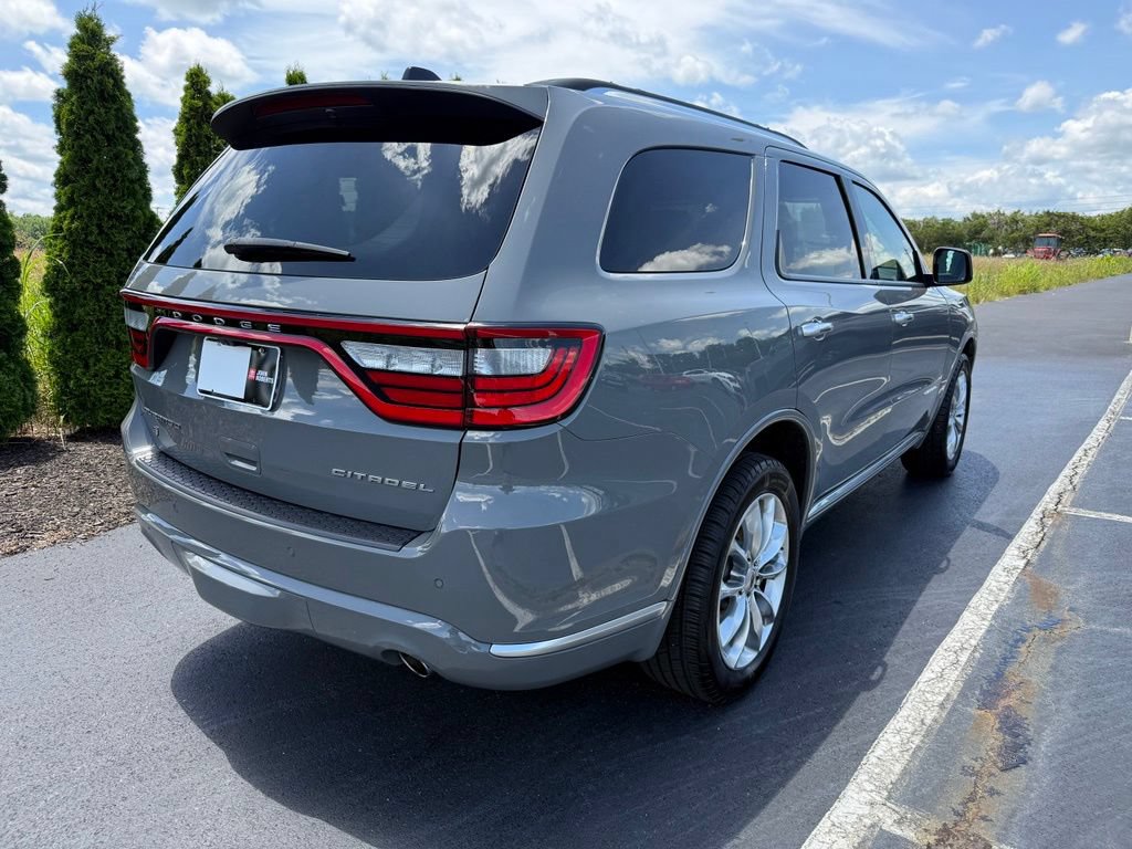 Used 2023 Dodge Durango Citadel AWD/4WD image 2