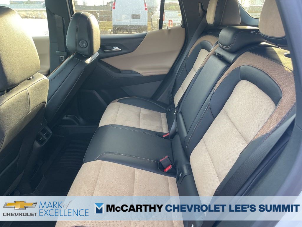 New 2026 Chevrolet Equinox ACTIV w/ Convenience Package III AWD/4WD image 13