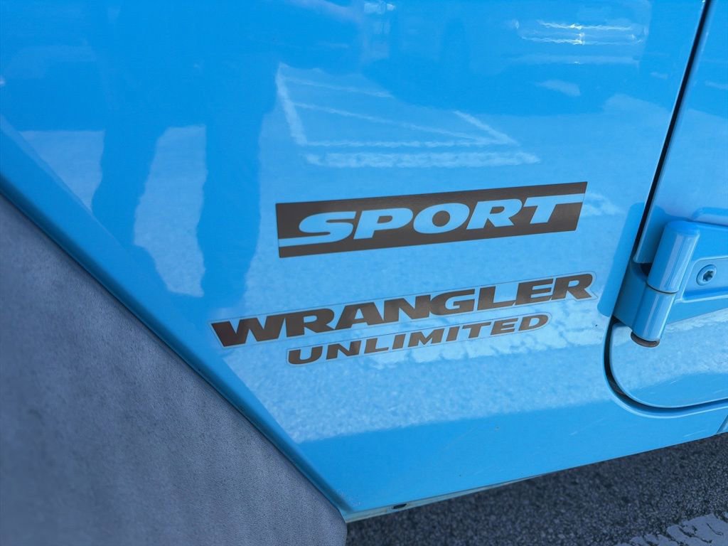 Used 2017 Jeep Wrangler Unlimited Sport w/ Quick Order Package 24S AWD/4WD image 14