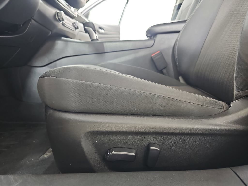 Used 2025 Nissan Altima 2.5 SV FWD image 34