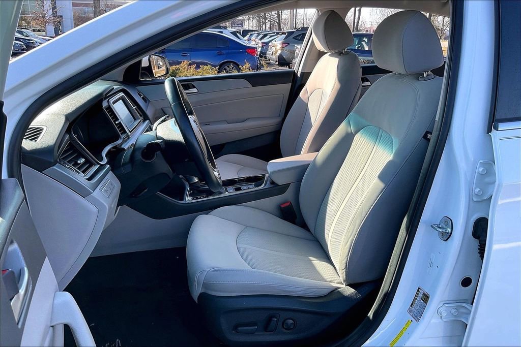 Used 2018 Hyundai Sonata SEL w/ Tech Package 02 FWD image 28