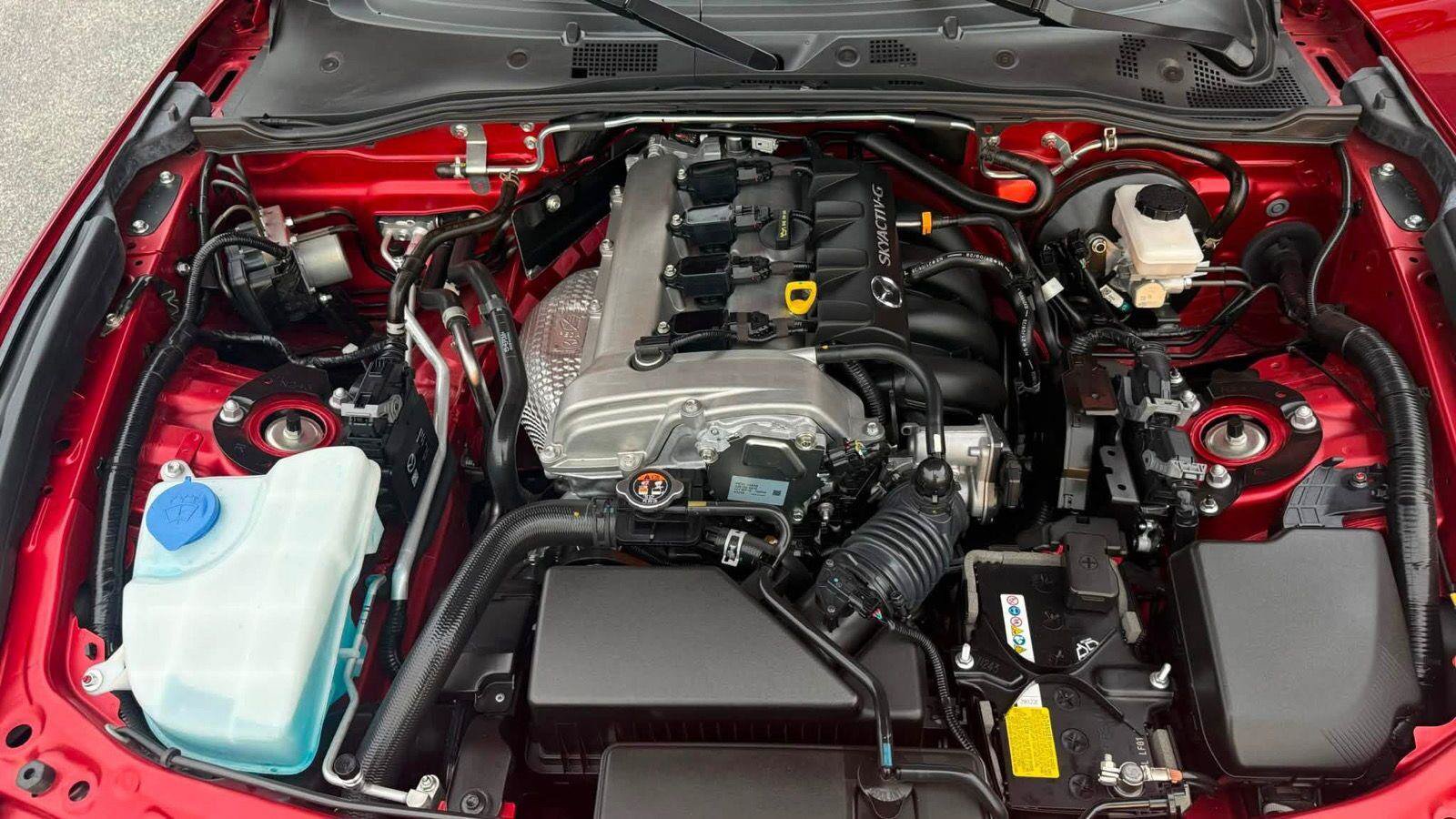 Used 2022 MAZDA MX-5 Miata RF Grand Touring RWD image 32