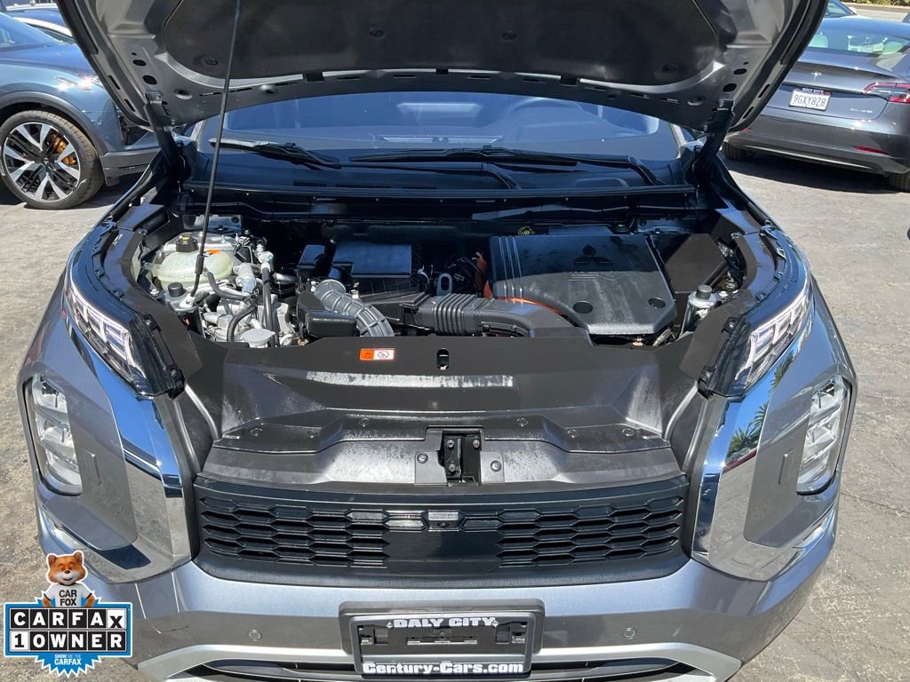 Used 2024 Mitsubishi Outlander SE image 11