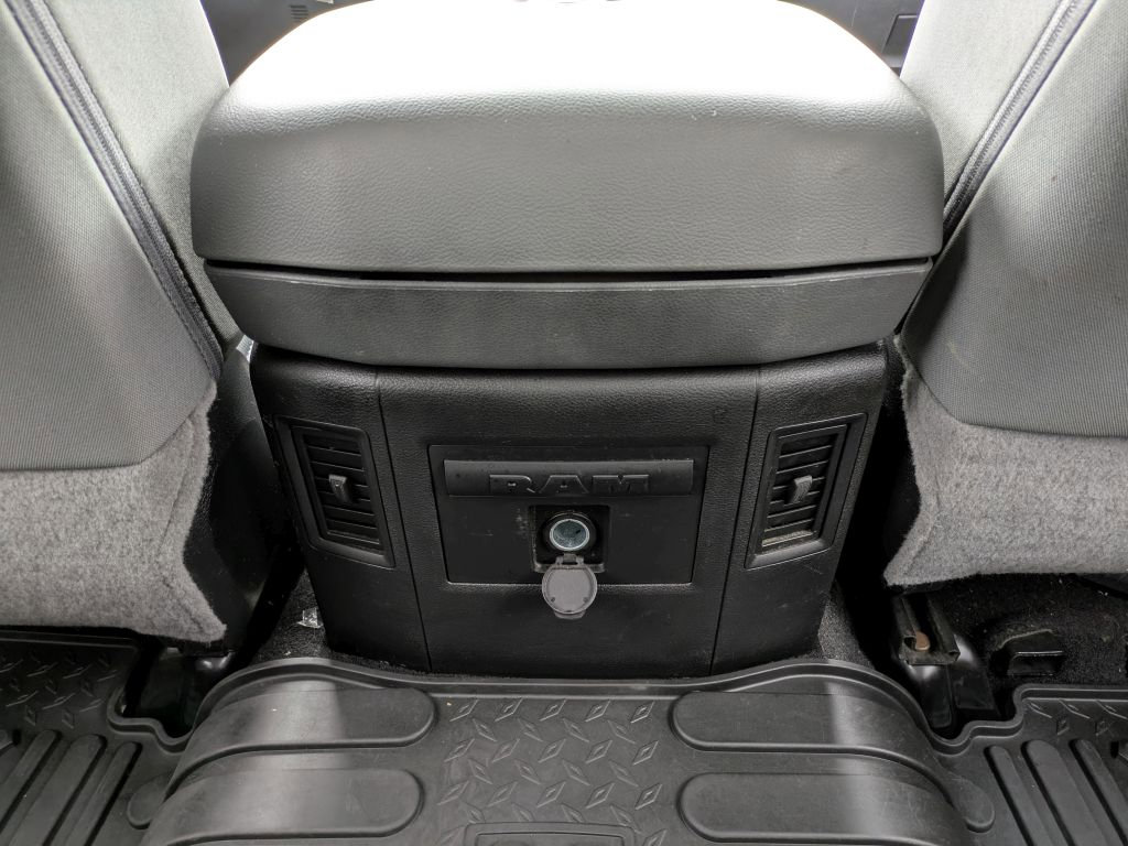 Used 2018 RAM 1500 Big Horn image 31