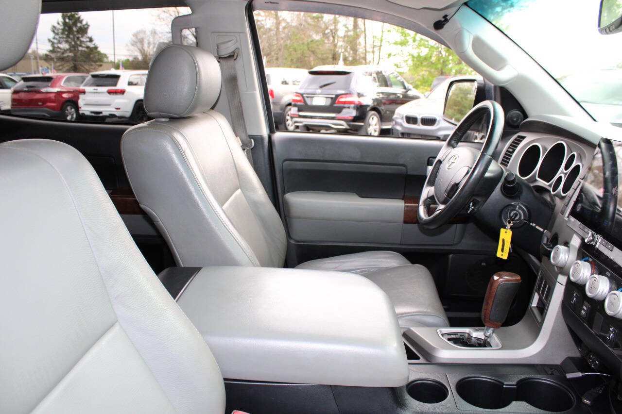 Used 2013 Toyota Tundra Limited w/ Memory Pkg RWD image 11