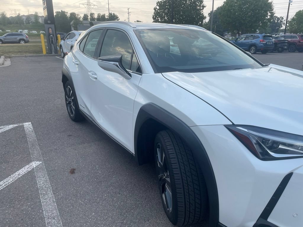 Used 2019 Lexus UX 250h w/ Premium Package AWD/4WD image 42