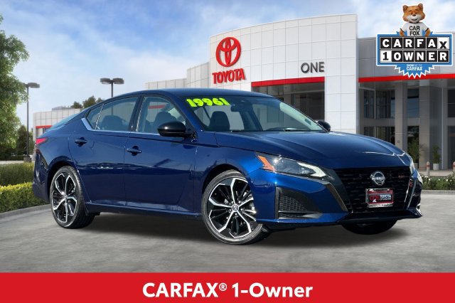 Used 2024 Nissan Altima 2.5 SR FWD image 2