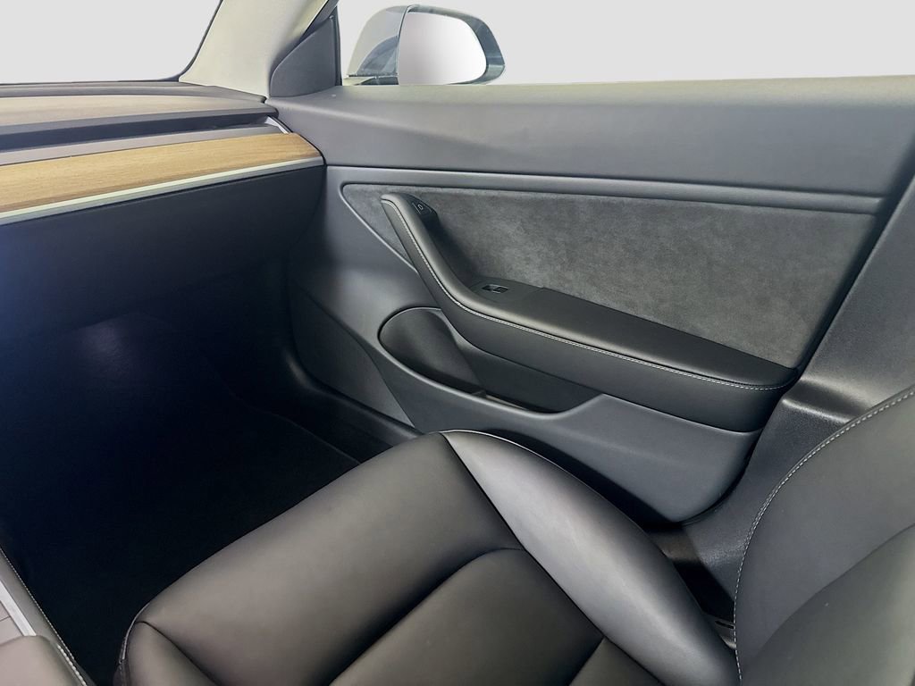 Used 2021 Tesla Model 3 Long Range image 24