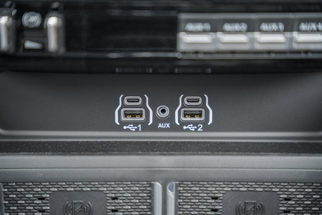 New 2026 RAM 2500 Laramie AWD/4WD image 32
