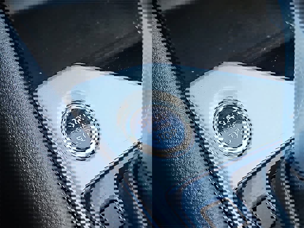 Used 2024 Nissan Altima 2.5 SV image 17