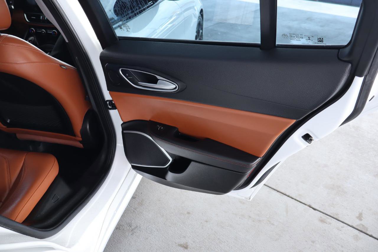 Used 2019 Alfa Romeo Giulia w/ Nero Edizione image 36