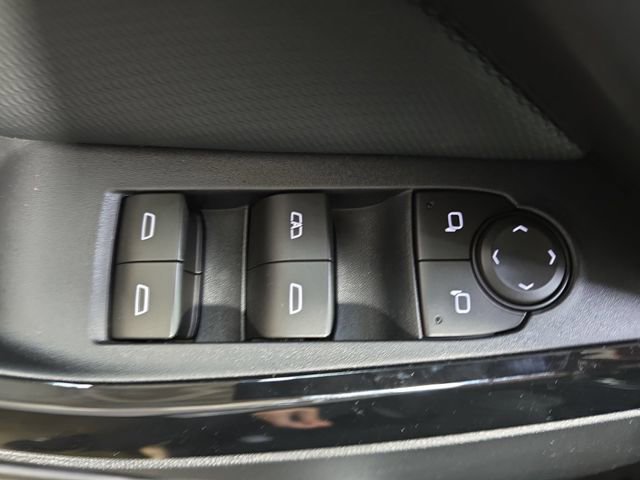 New 2026 Chevrolet Equinox LT w/ Convenience Package II AWD/4WD image 31