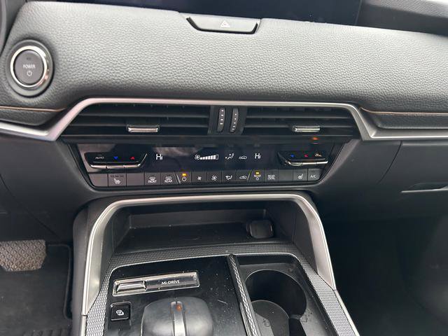 Certified 2025 MAZDA CX-70 Plug-In Hybrid w/ Premium Pkg image 16