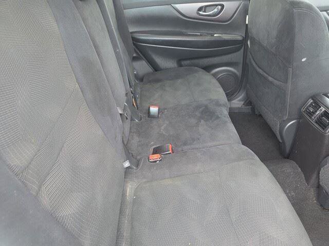 Used 2016 Nissan Rogue S w/ S Family Package FWD image 30