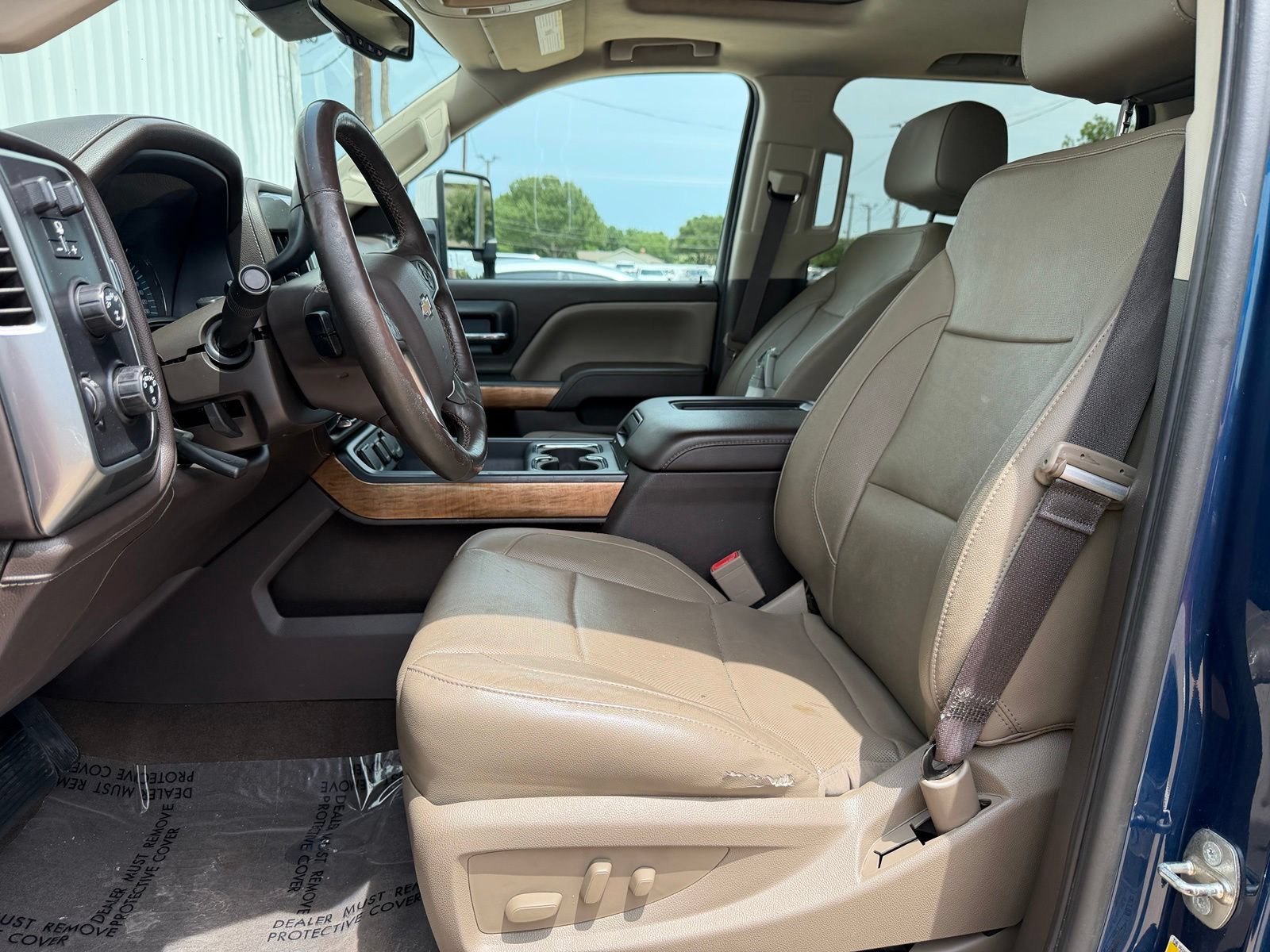Used 2017 Chevrolet Silverado 1500 LTZ w/ Sport Package AWD/4WD image 18