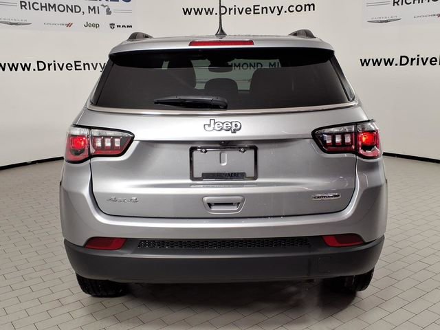 Used 2024 Jeep Compass Latitude image 5