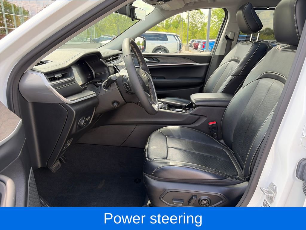 Used 2023 Jeep Grand Cherokee L Limited w/ Luxury Tech Group II AWD/4WD image 17