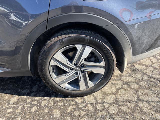 Certified 2022 Kia Sorento SX w/ Panoramic Sunroof Package image 34