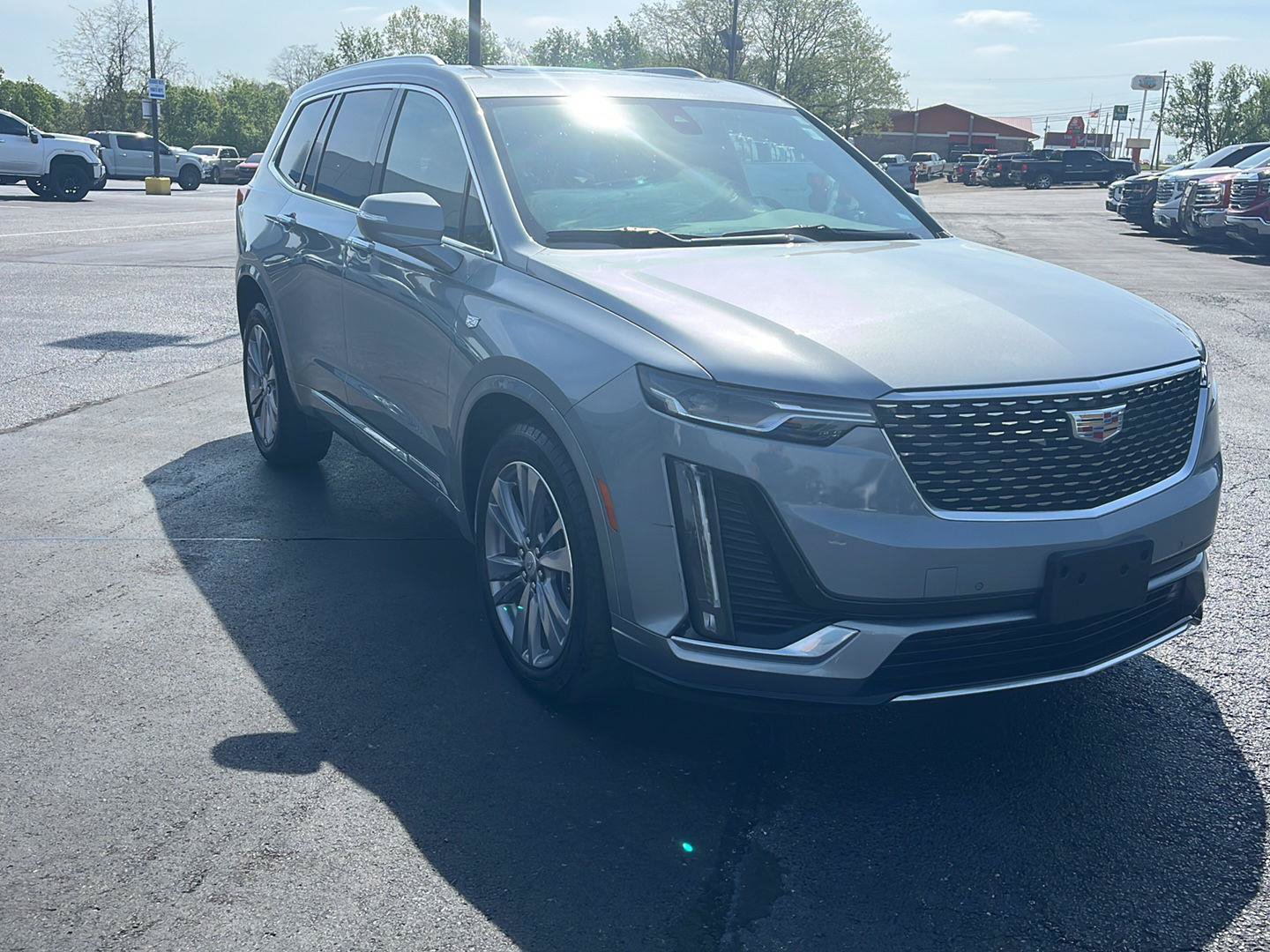 Used 2025 Cadillac XT6 Premium Luxury AWD/4WD image 7
