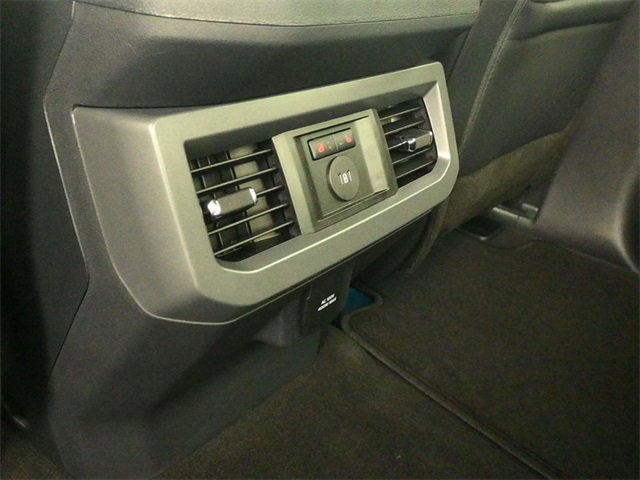 New 2026 Ford F250 Lariat w/ FX4 Off-Road Package image 12