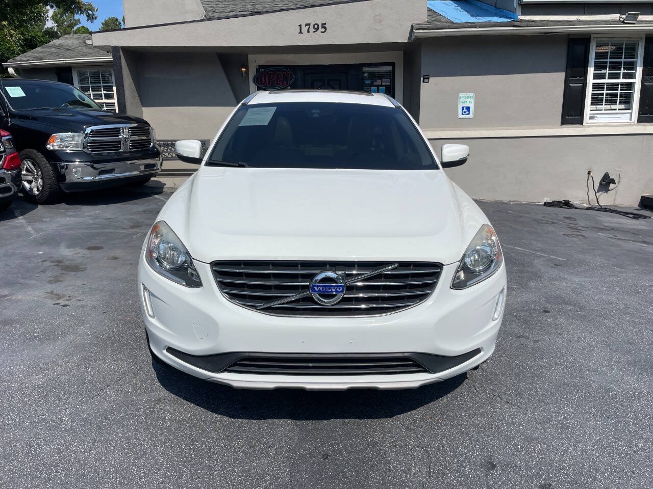 Used 2016 Volvo XC60 T5 Premier FWD image 3