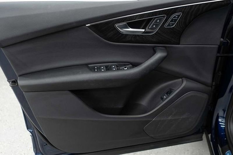 Used 2023 Audi Q7 3.0T Premium image 17