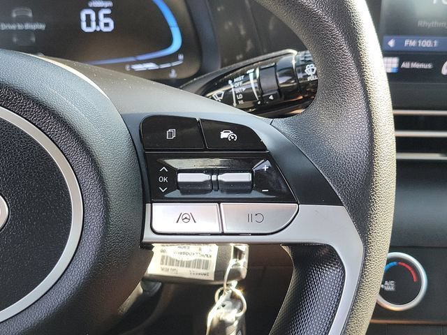 Certified 2025 Hyundai Elantra SE FWD image 8