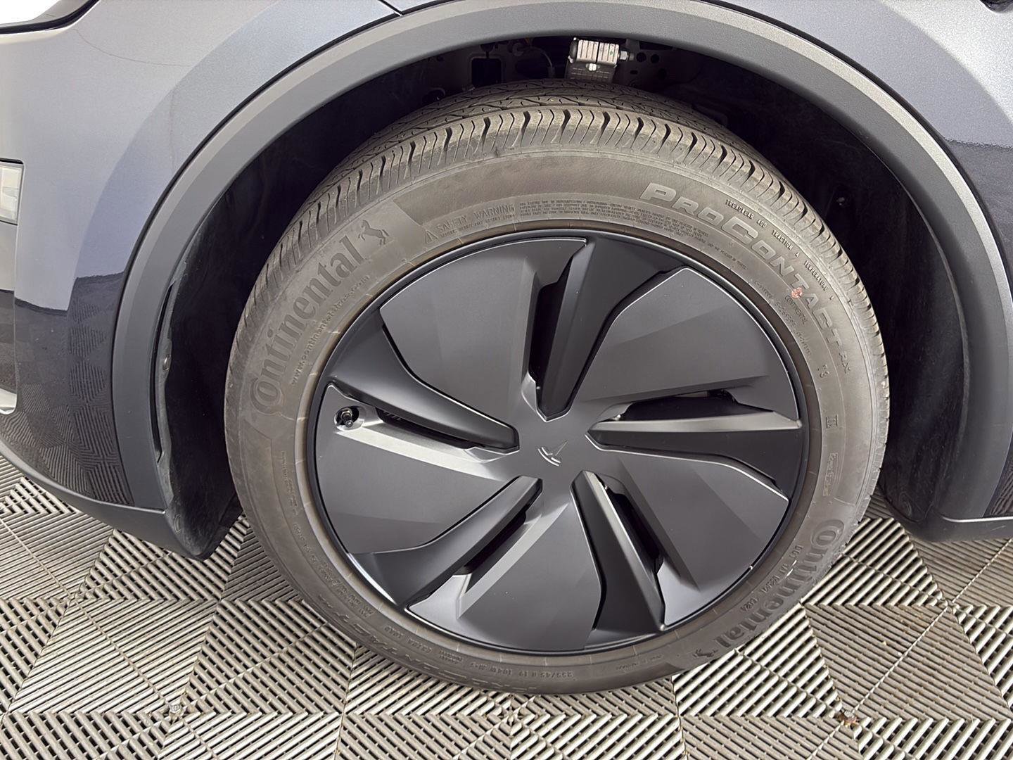 Used 2026 Tesla Model Y Long Range AWD/4WD image 15