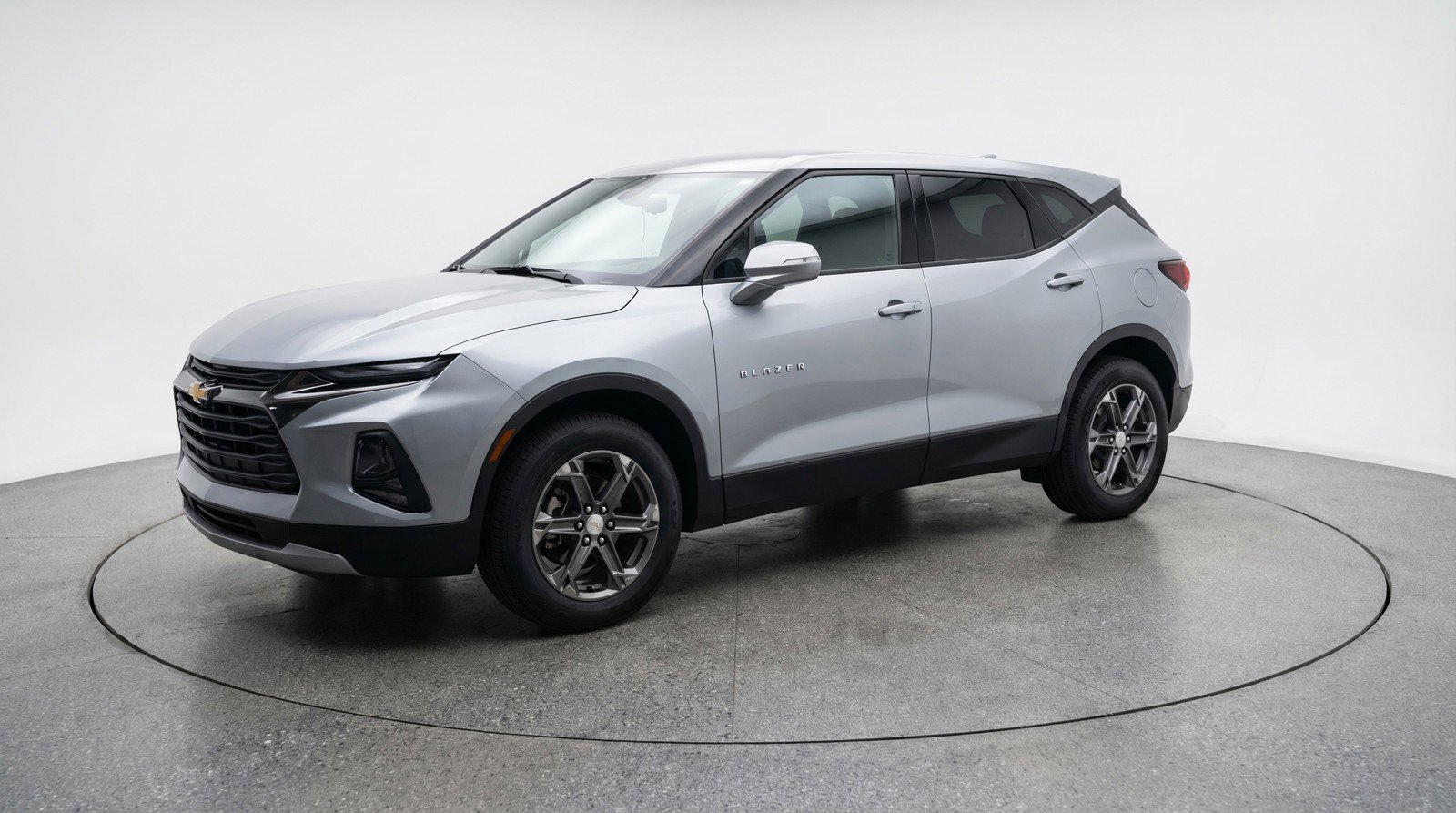 Used 2025 Chevrolet Blazer LT FWD image 3