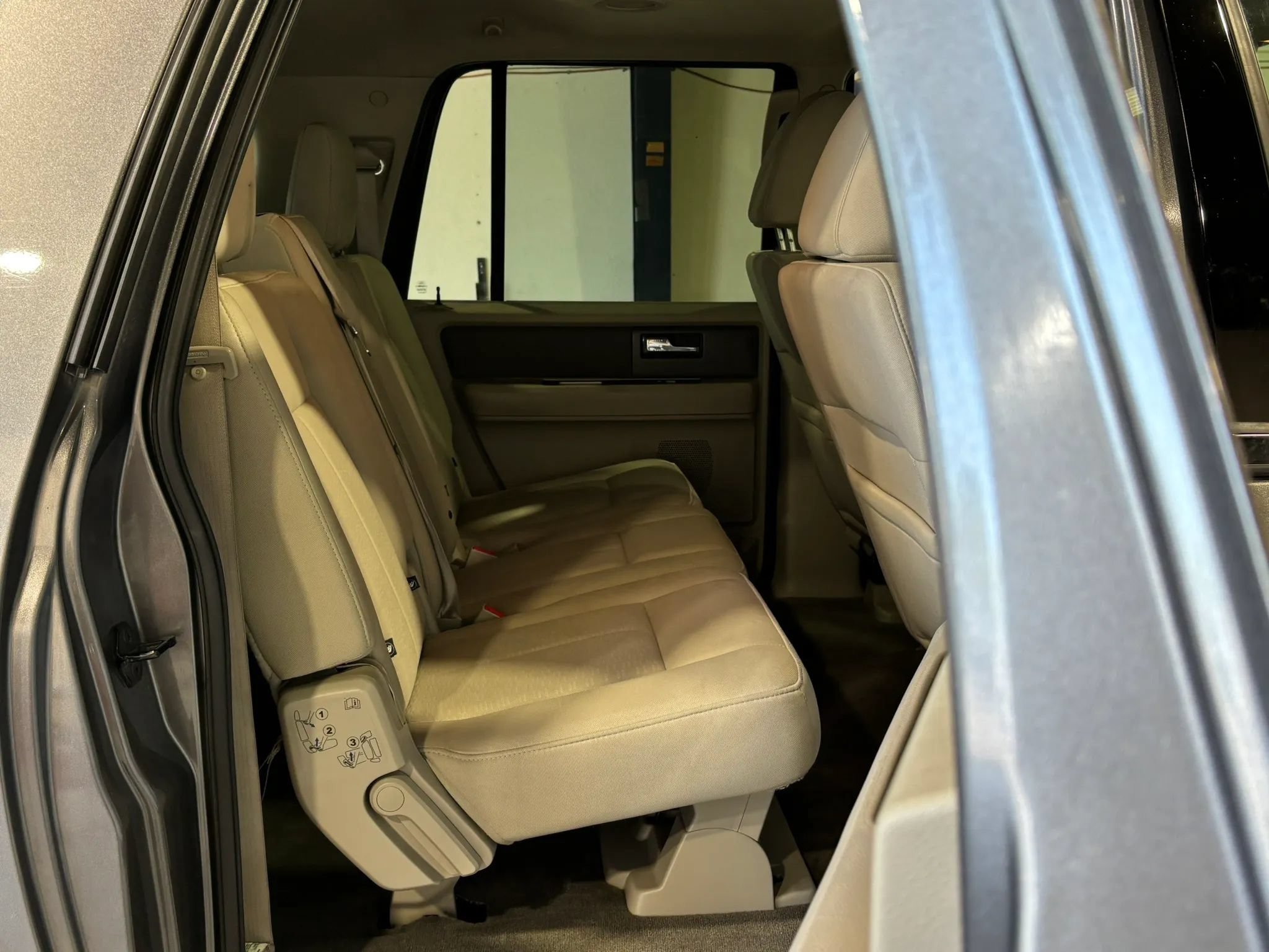 Used 2010 Ford Expedition EL XLT AWD/4WD image 16