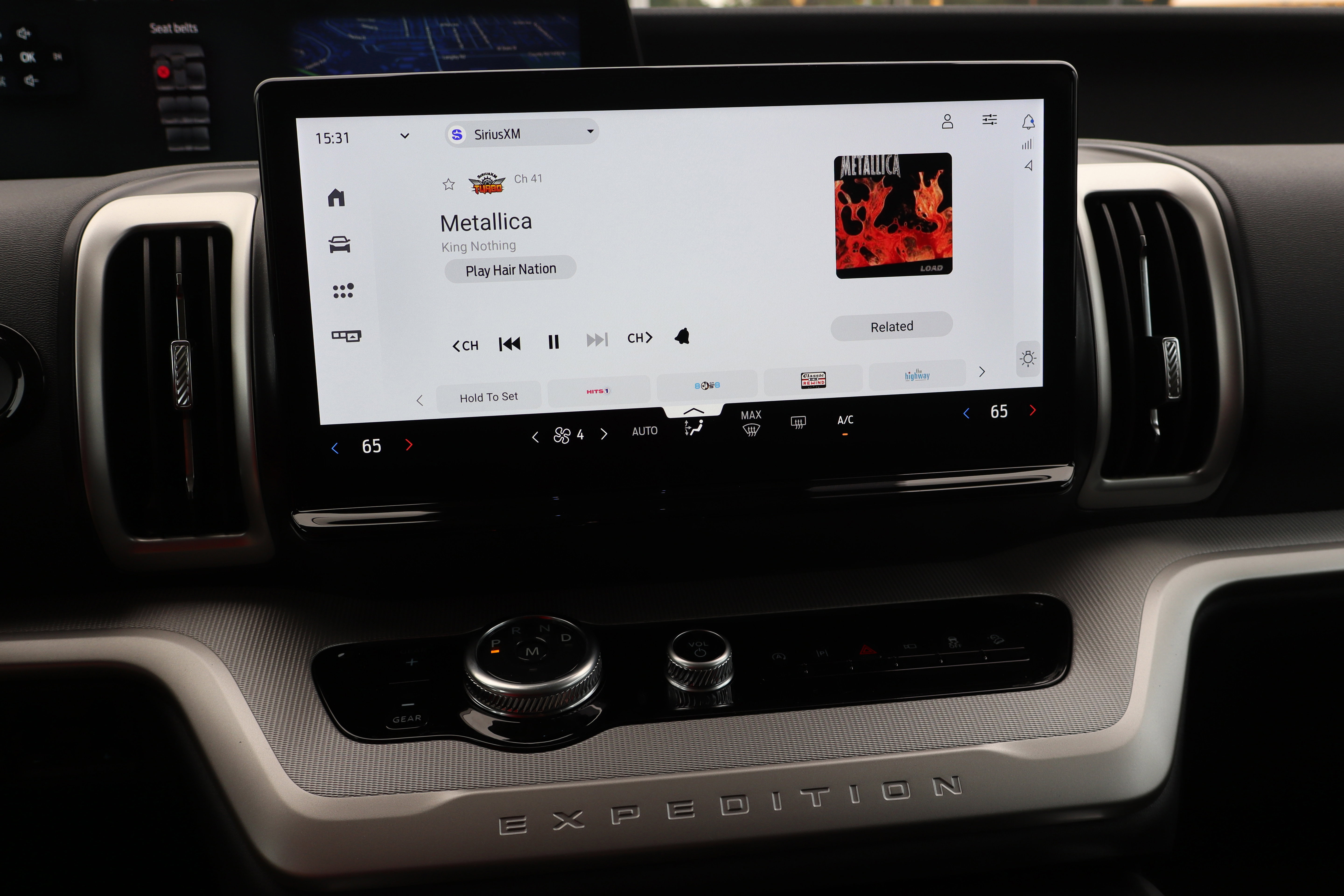New 2025 Ford Expedition Active image 19
