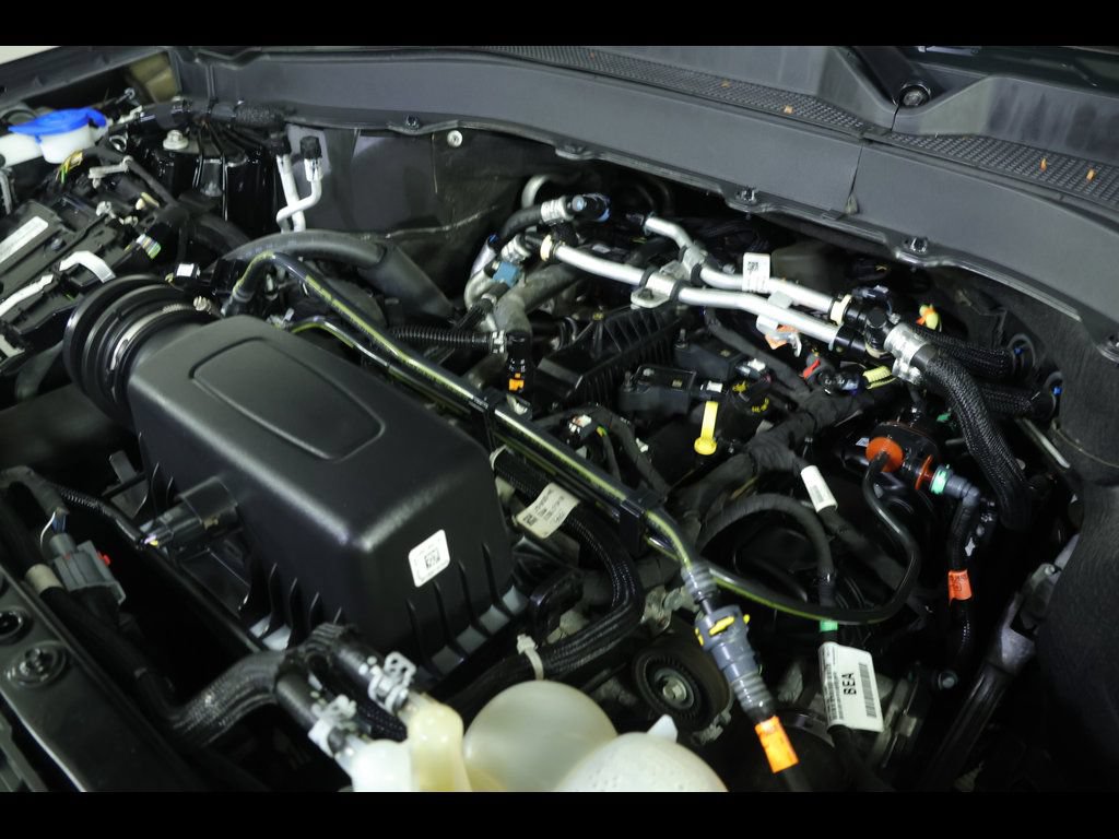 Used 2022 Ford Explorer XLT AWD/4WD image 22