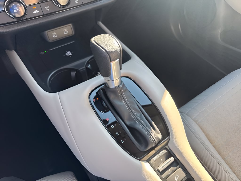 Certified 2026 Honda HR-V LX image 31