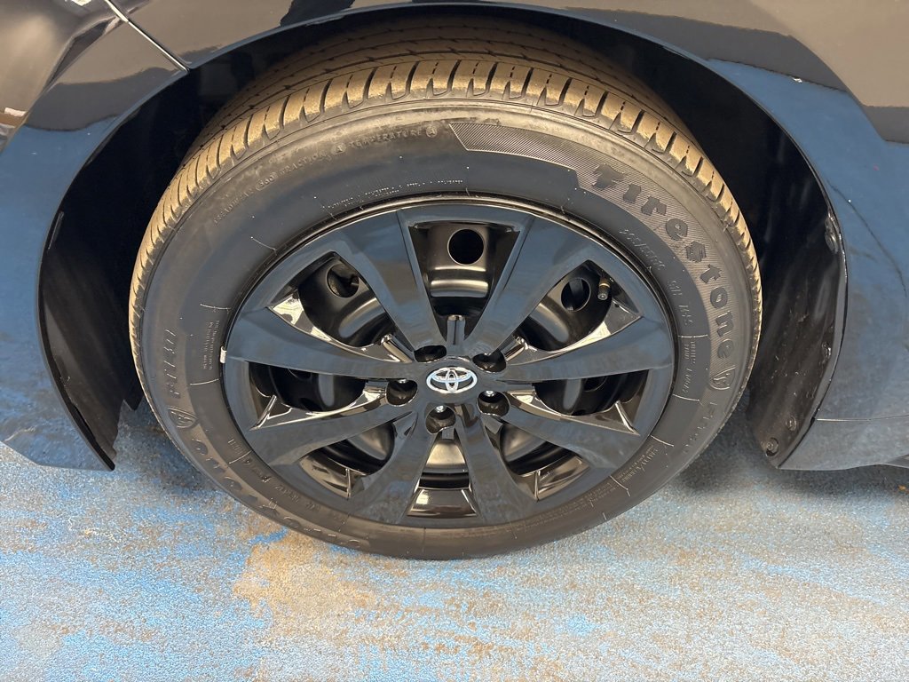 Used 2025 Toyota Corolla LE image 14