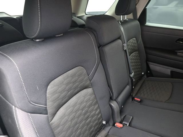 Used 2024 Nissan Pathfinder SV image 34