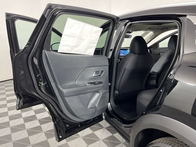 New 2026 Nissan Kicks SV w/ SV Premium Package FWD image 38