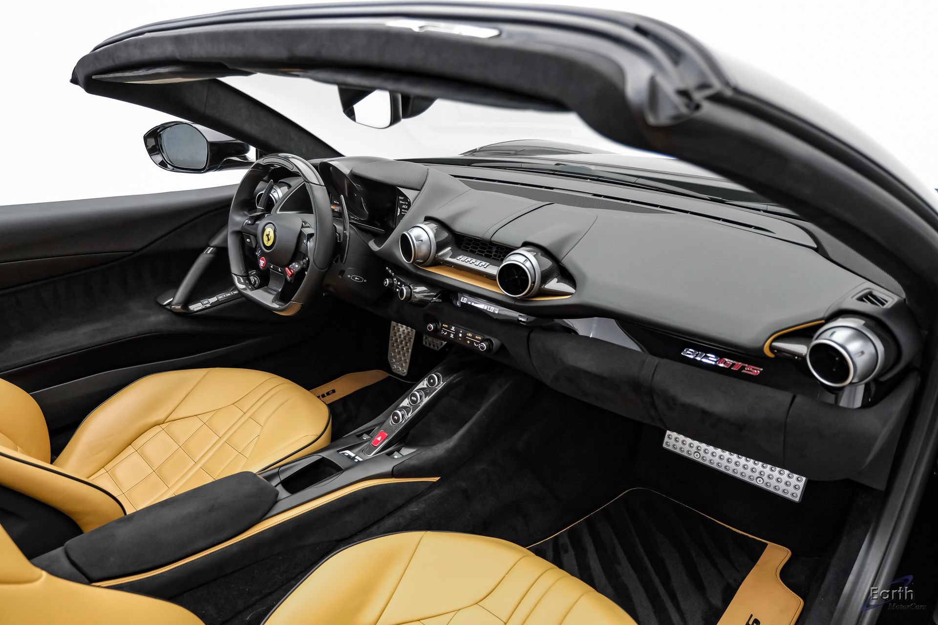 Used 2022 Ferrari 812 GTS RWD image 65