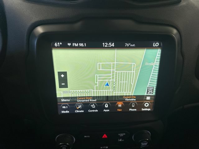 Used 2023 Jeep Renegade Latitude w/ Premium Group AWD/4WD image 15