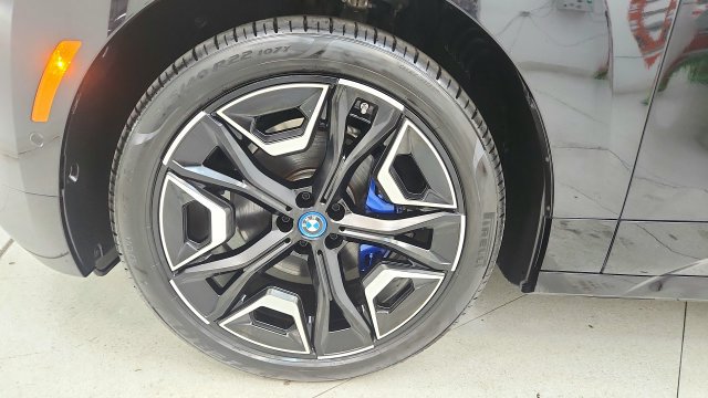 Used 2024 BMW iX xDrive50 w/ Sport Package AWD/4WD image 78
