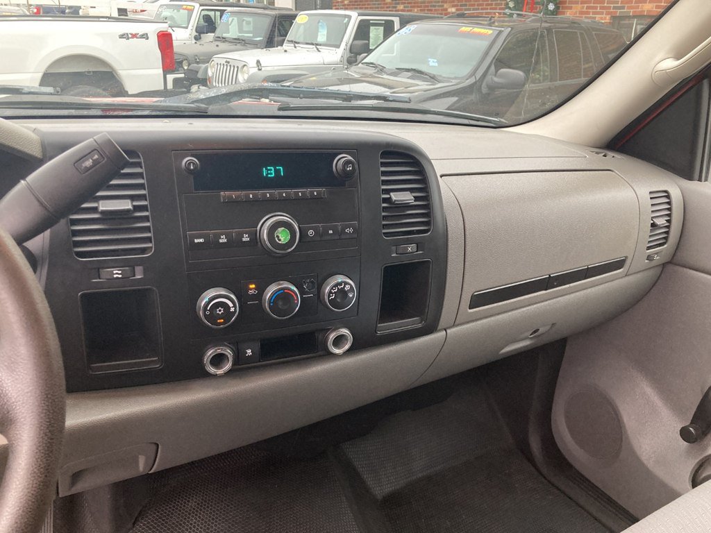 Used 2009 GMC Sierra 1500 W/T RWD image 8