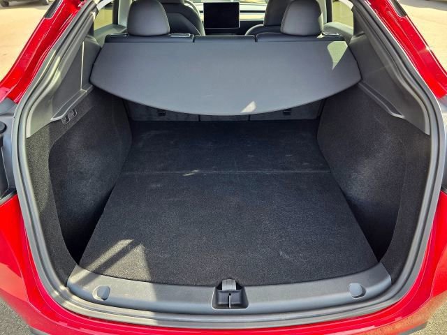Used 2023 Tesla Model Y Long Range image 34