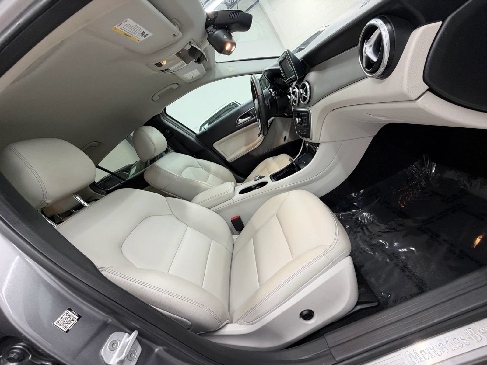 Used 2015 Mercedes-Benz GLA 250 w/ Premium Package image 33