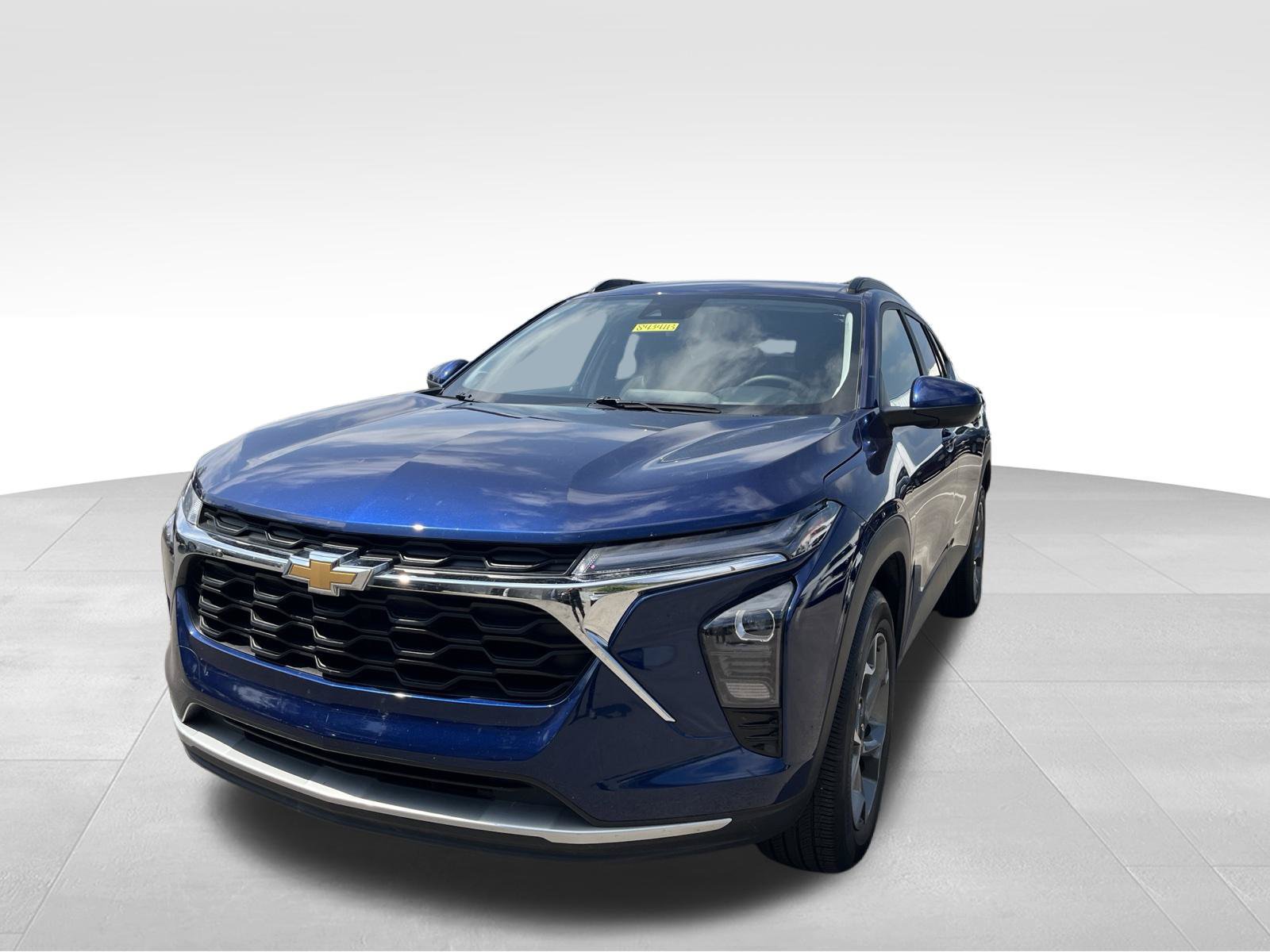 Used 2024 Chevrolet Trax LT w/ Driver Confidence Package FWD image 1