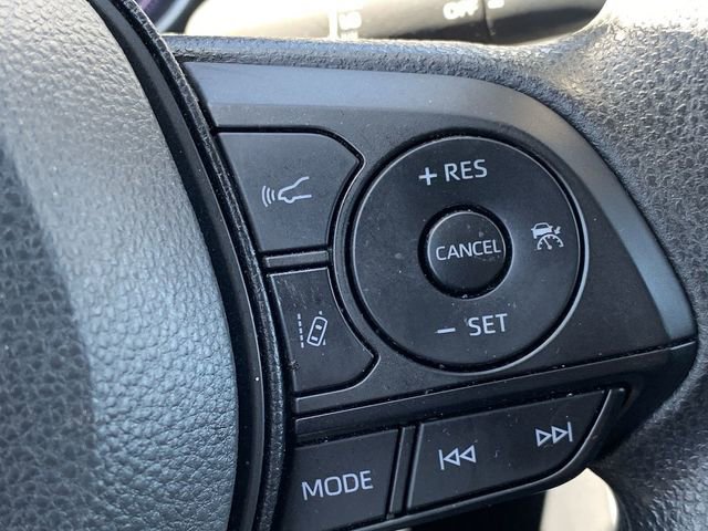 Used 2025 Toyota RAV4 LE AWD/4WD image 28