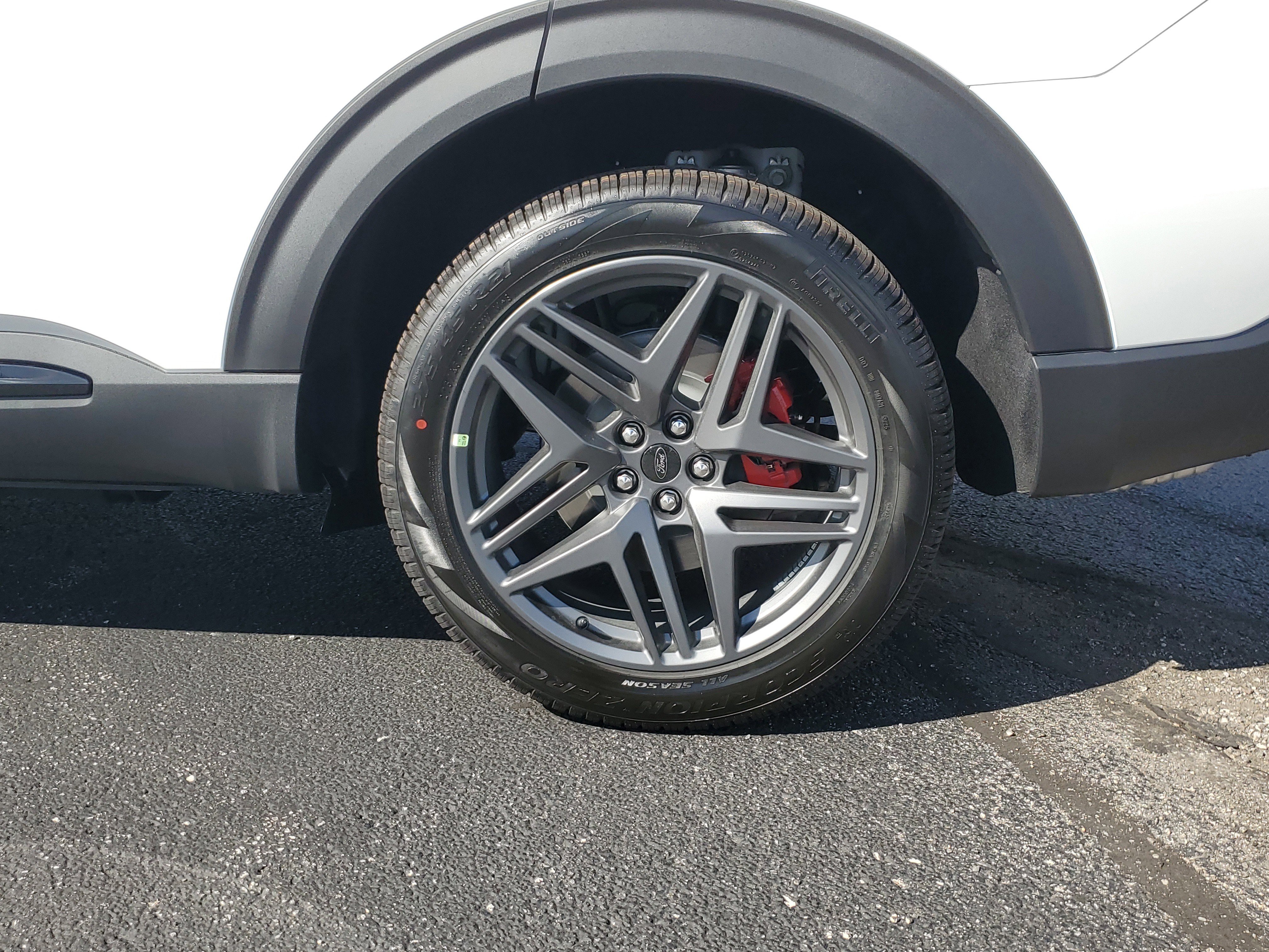 New 2025 Ford Explorer ST-Line w/ Premium Package image 5