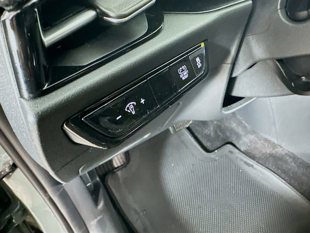 Used 2023 Kia Niro EX image 19